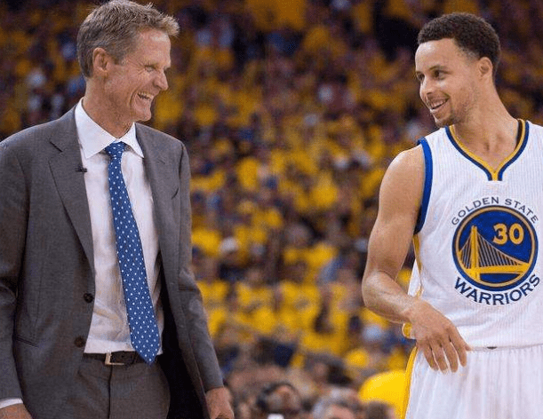  尼斯主帅赛后炮轰裁判，争议判罚引发舆论风波  