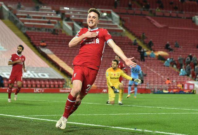  利物浦四连胜紧追榜首，克洛普激活锋线新组合